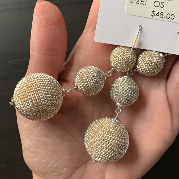 Club Monaco Earrings - Picture 3 of 3